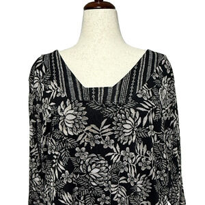 Lane Bryant Top 26-28 Black‎ 4X Gray Floral Tropical Santana Knit Stretch Beachy